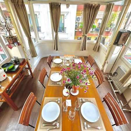 Nice Room Located Right Next To The Old Quarter Can Phong Nhieu Anh Sang Tai Ngay Gan Pho Di Bo Ho Guom Ханой Экстерьер фото