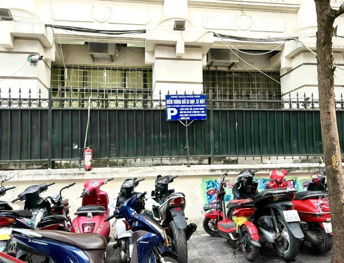 Nice Room Located Right Next To The Old Quarter Can Phong Nhieu Anh Sang Tai Ngay Gan Pho Di Bo Ho Guom Ханой Экстерьер фото