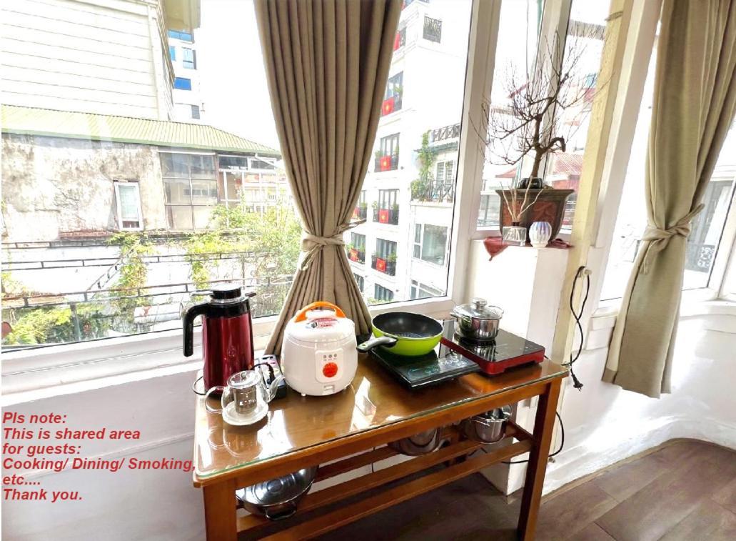 Nice Room Located Right Next To The Old Quarter Can Phong Nhieu Anh Sang Tai Ngay Gan Pho Di Bo Ho Guom Ханой Экстерьер фото