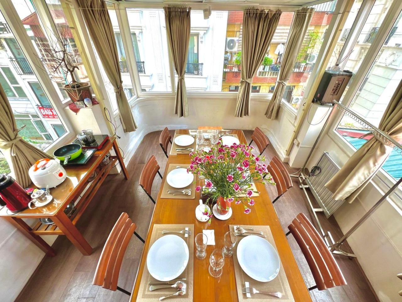 Nice Room Located Right Next To The Old Quarter Can Phong Nhieu Anh Sang Tai Ngay Gan Pho Di Bo Ho Guom Ханой Экстерьер фото